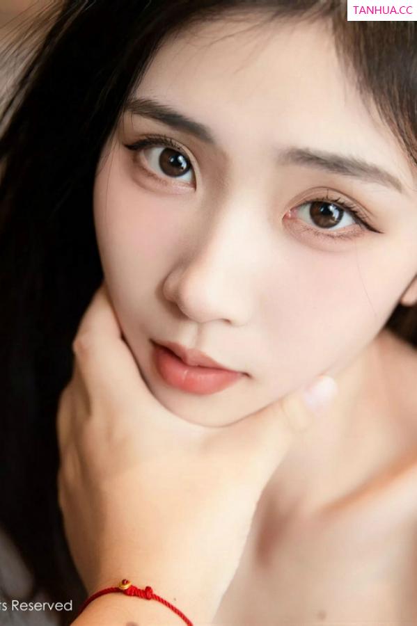   [XiuRen]高清写真图 2025.02.27 No.9942 刘婷婷 丝袜美腿第35张图片